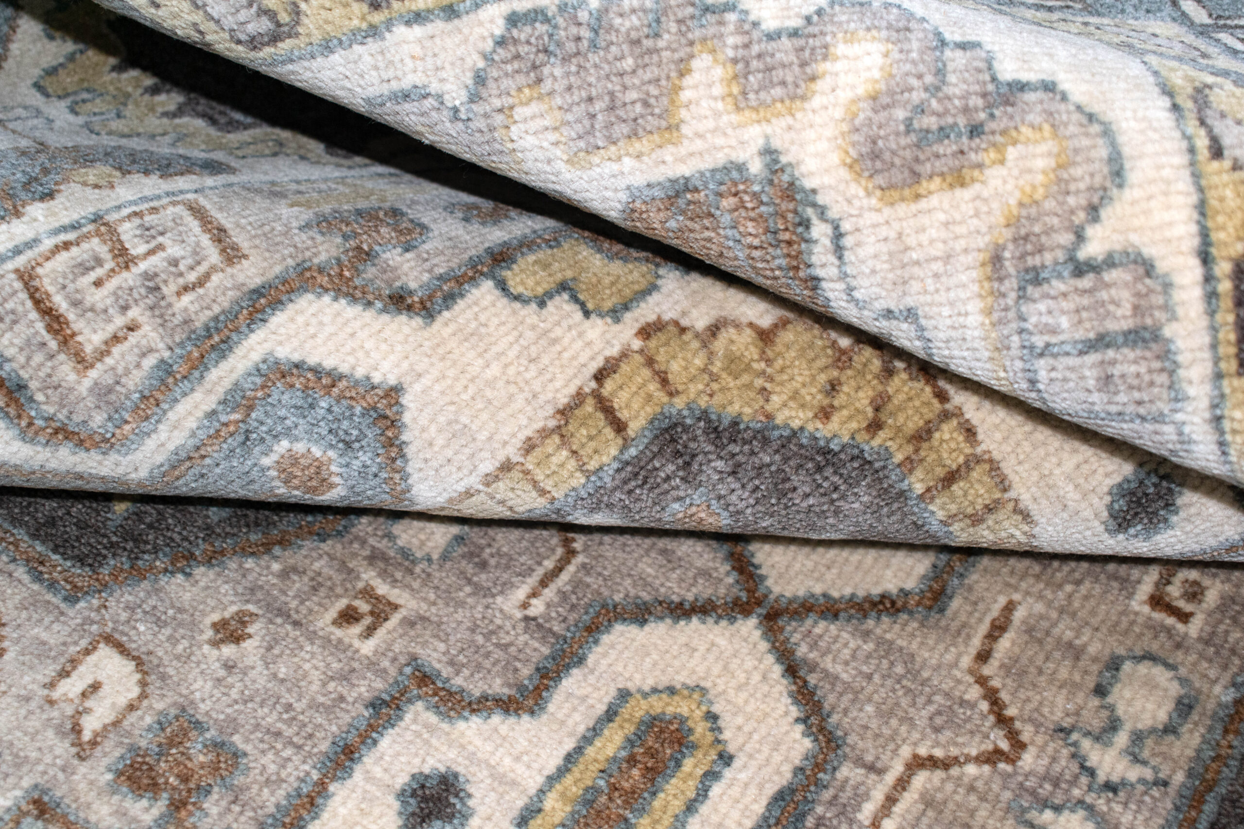 Indo-Nepal Hand-Knotted Artisan Rug – Beige & Grey - Image 7